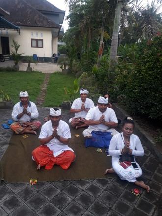 RAHINA PURNAMA RING KANTOR PERBEKEL PENGULON