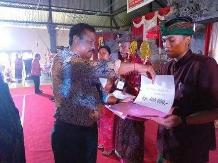 LOMBA NYURAT AKSARA BALI DESA PENGULON JUARA III KECAMATAN GEROKGAK