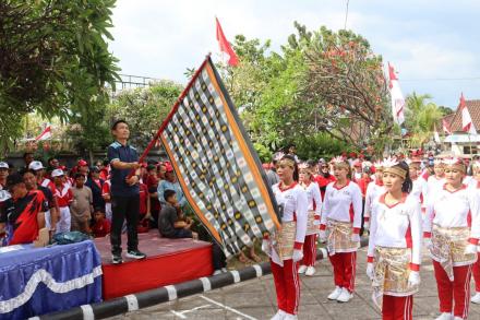 Lomba Gerak Jalan PKK Desa Pengulon